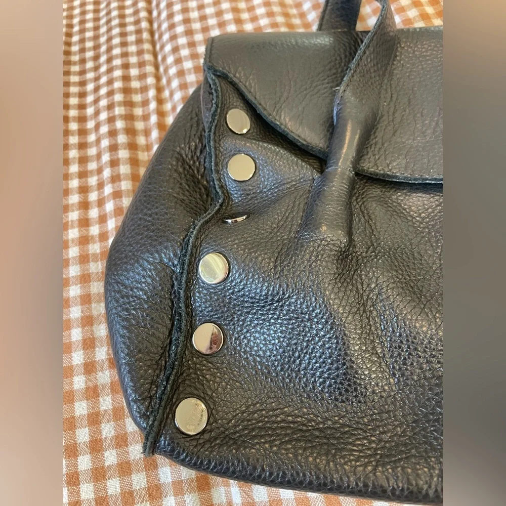 Jammie Black Leather Shoulder Bag - Picture 3 of 6